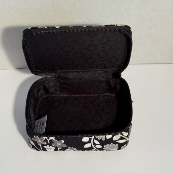 Vera Bradley Black Gray White Zipper Closure Jewelry Case 4.5 x 2.5 x 1.5 inches - Picture 3 of 9